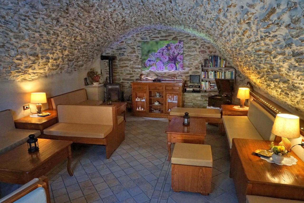 Albergo Diffuso Ceaglio Valle Maira Marmora Esterno foto