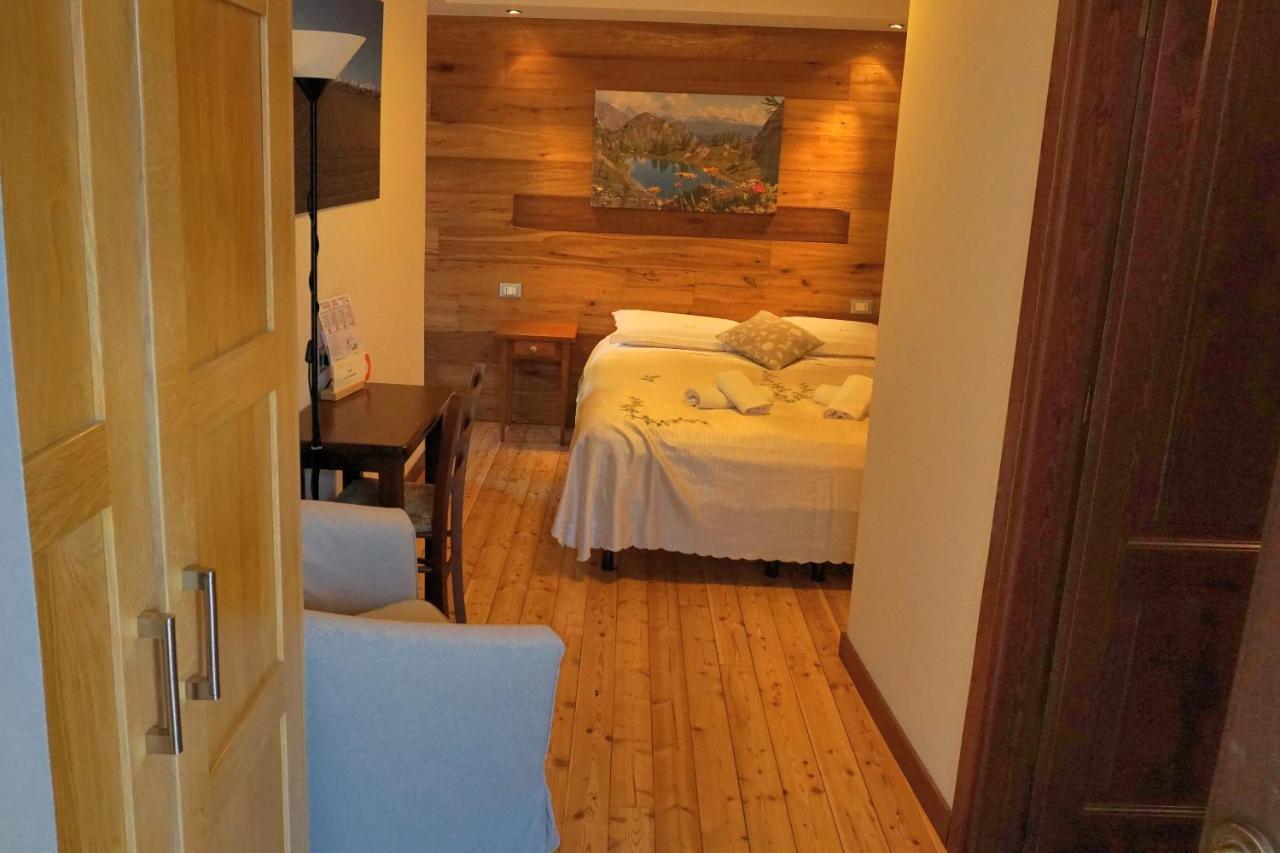 Albergo Diffuso Ceaglio Valle Maira Marmora Esterno foto